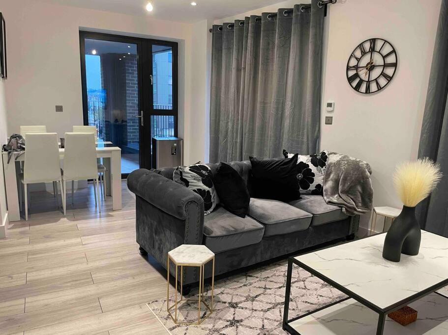 Stylish And Cosy 2 Bedroom Flat In London Borough of Croydon Exteriör bild