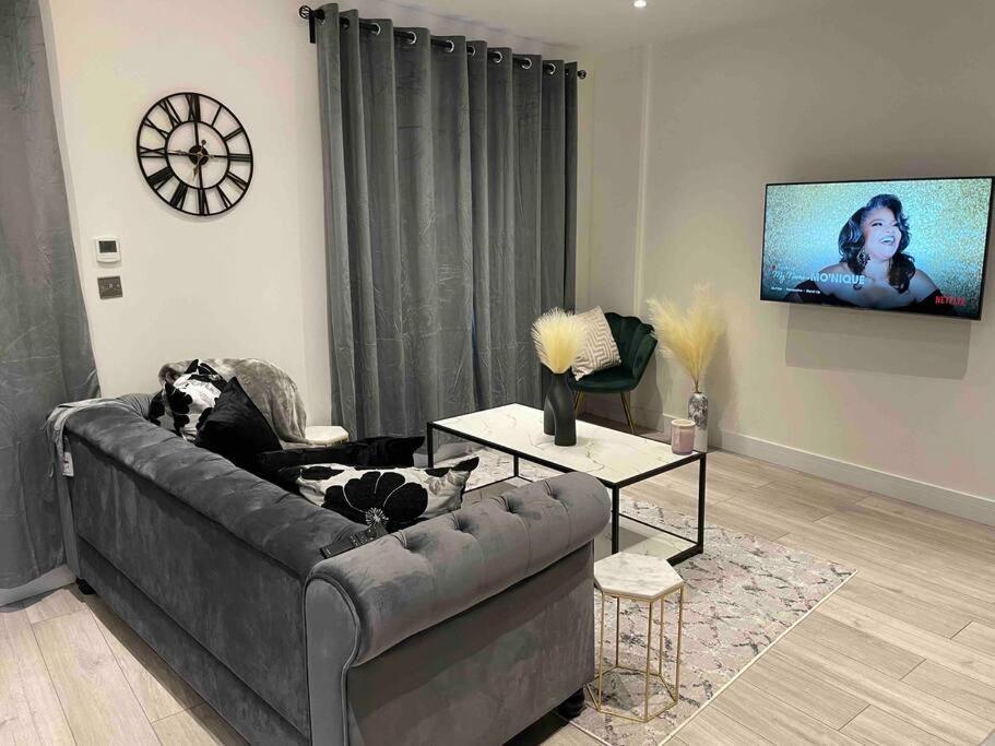 Stylish And Cosy 2 Bedroom Flat In London Borough of Croydon Exteriör bild