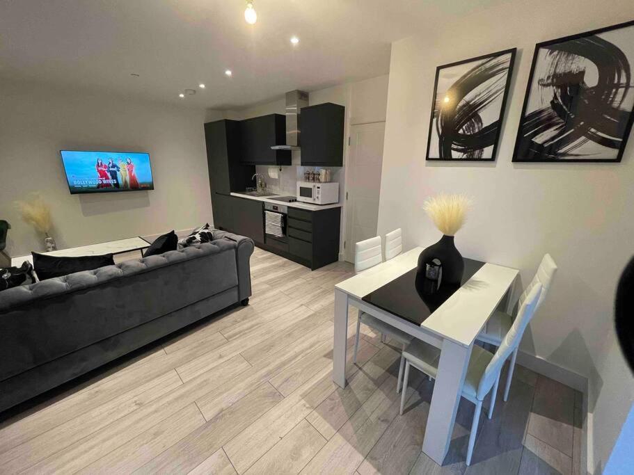 Stylish And Cosy 2 Bedroom Flat In London Borough of Croydon Exteriör bild