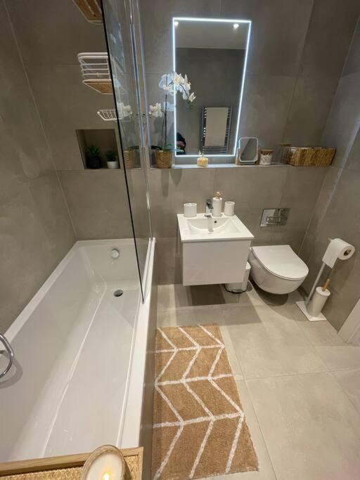 Stylish And Cosy 2 Bedroom Flat In London Borough of Croydon Exteriör bild
