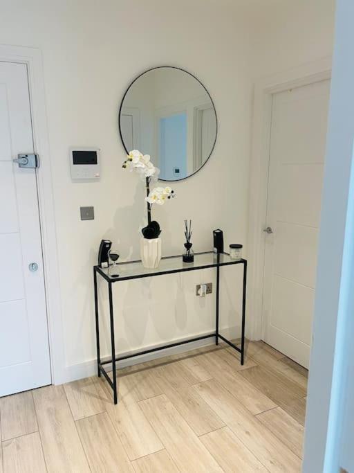 Stylish And Cosy 2 Bedroom Flat In London Borough of Croydon Exteriör bild