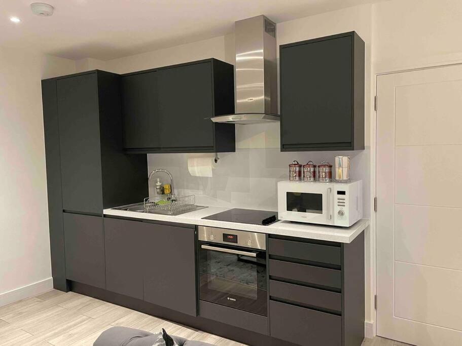 Stylish And Cosy 2 Bedroom Flat In London Borough of Croydon Exteriör bild