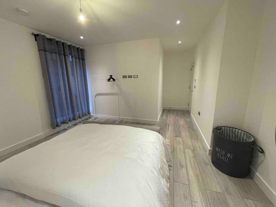 Stylish And Cosy 2 Bedroom Flat In London Borough of Croydon Exteriör bild