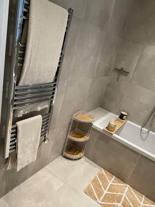 Stylish And Cosy 2 Bedroom Flat In London Borough of Croydon Exteriör bild